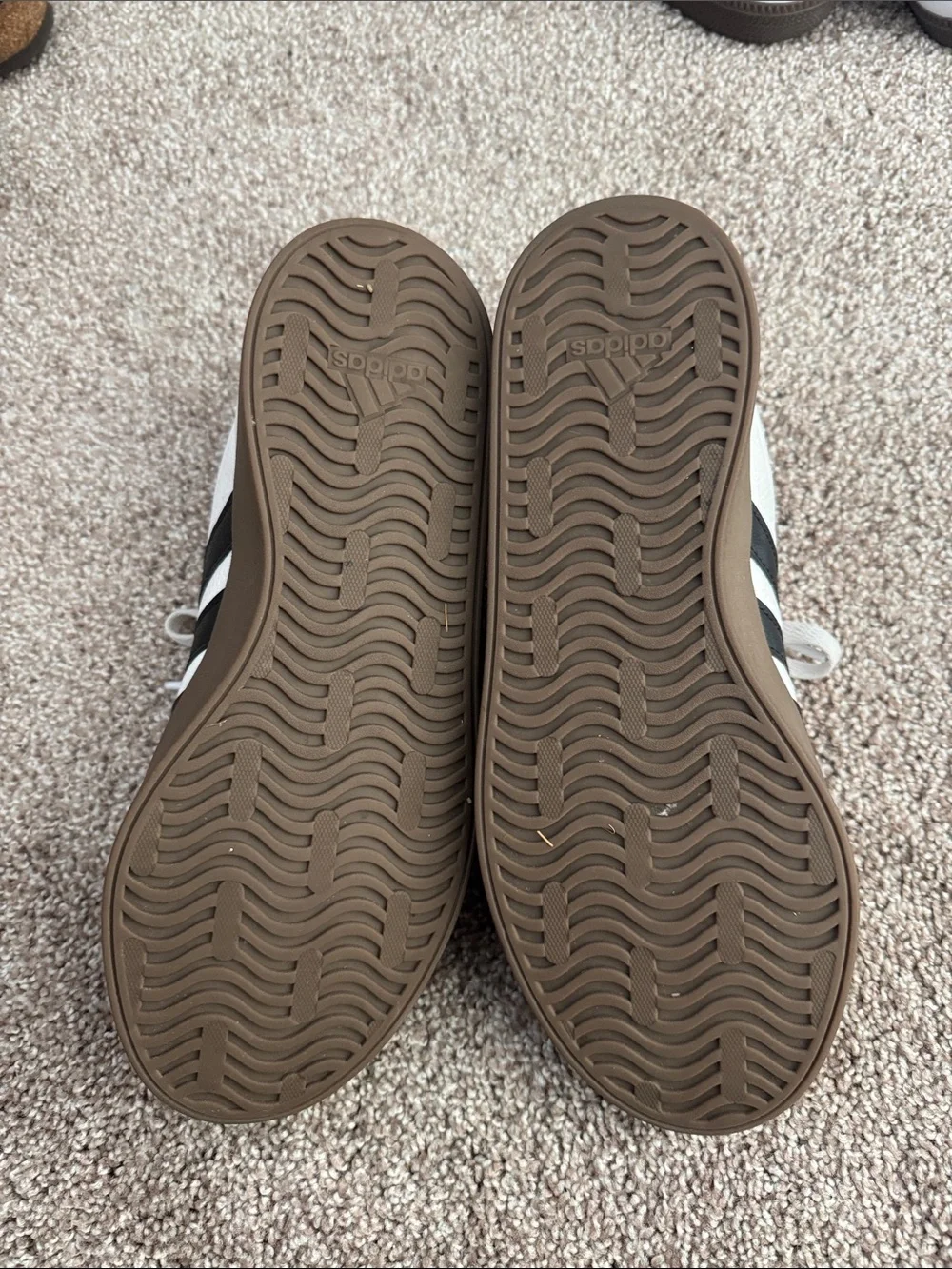 Adidas - Picture 3 of 5